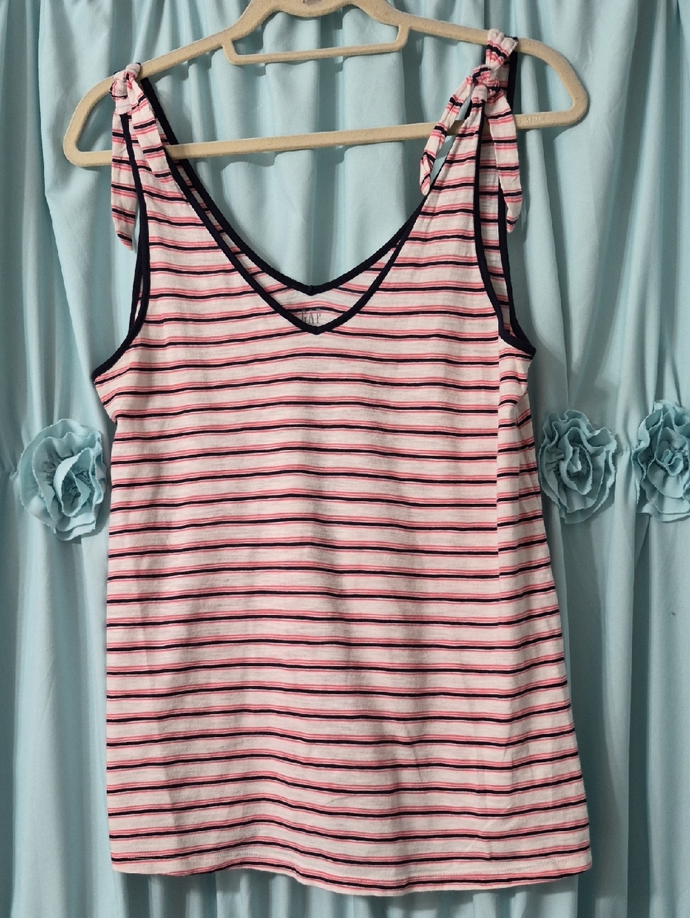 GAP tie shoulder Strap  Sleeveless Stripe V Neck tank Top Sz M